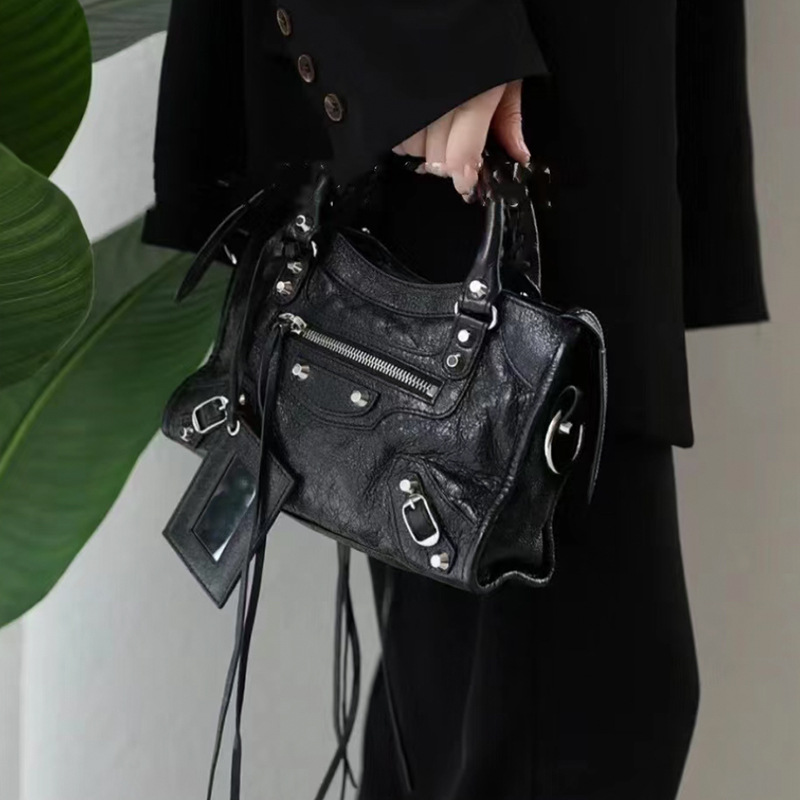 Bolsa Transversal Feminina Est - Leatherwork Rivets avaliação e preço